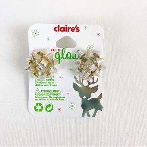 💕Claire’s Christmas Earrings Bow Studs
